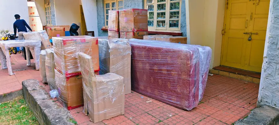 Loading a packed vehicle for a Tiruppur to Erode house shifting move